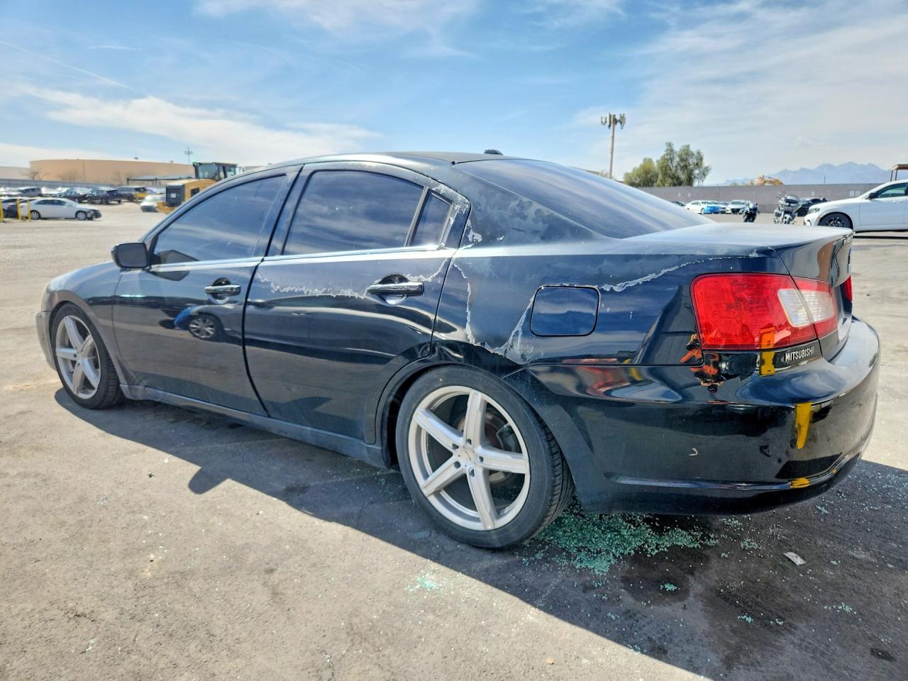 MITSUBISHI GALANT 2012 — 3
