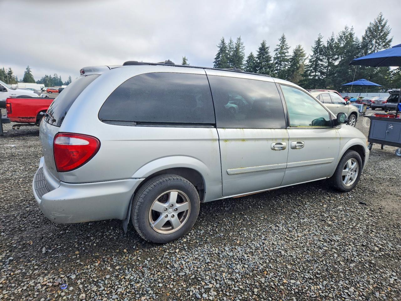 DODG CARAVAN 2005 — 4