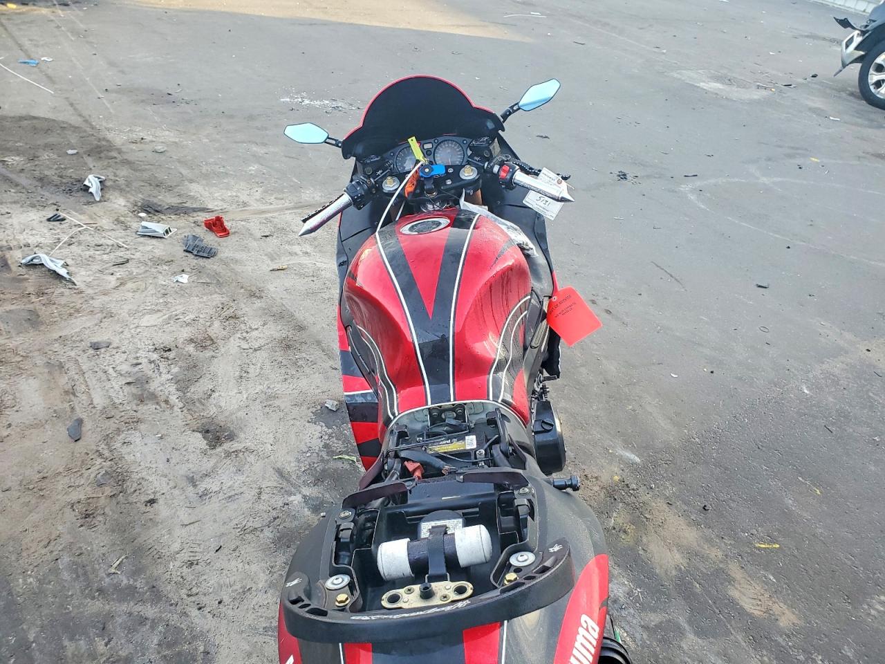 SUZUKI GSX1300 2006 — 7