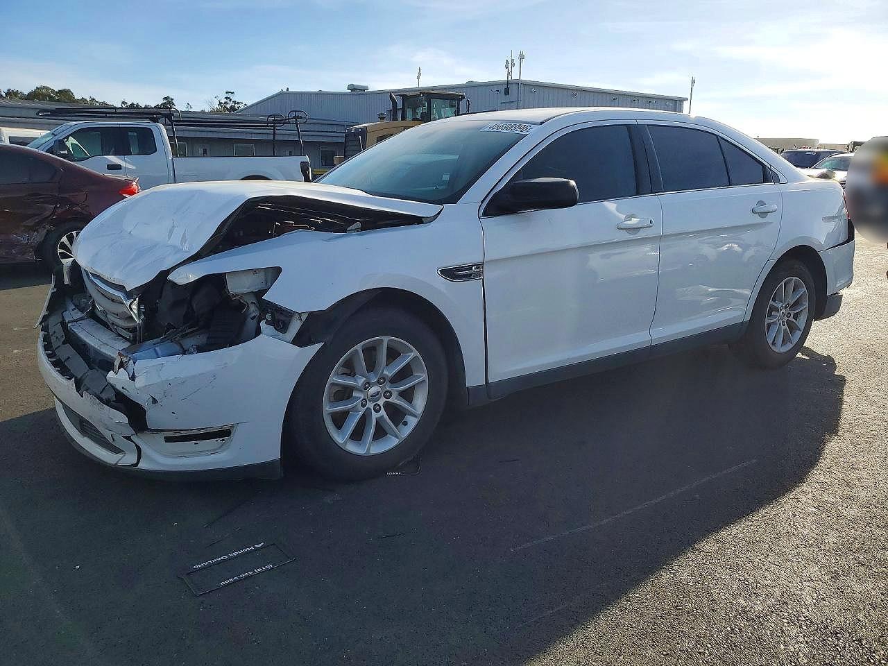 2013 FORD TAURUS SE