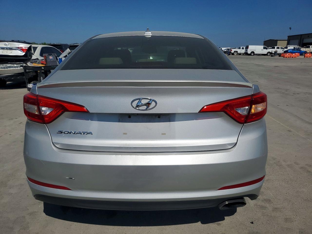 HYUNDAI SONATA 2016 — 7