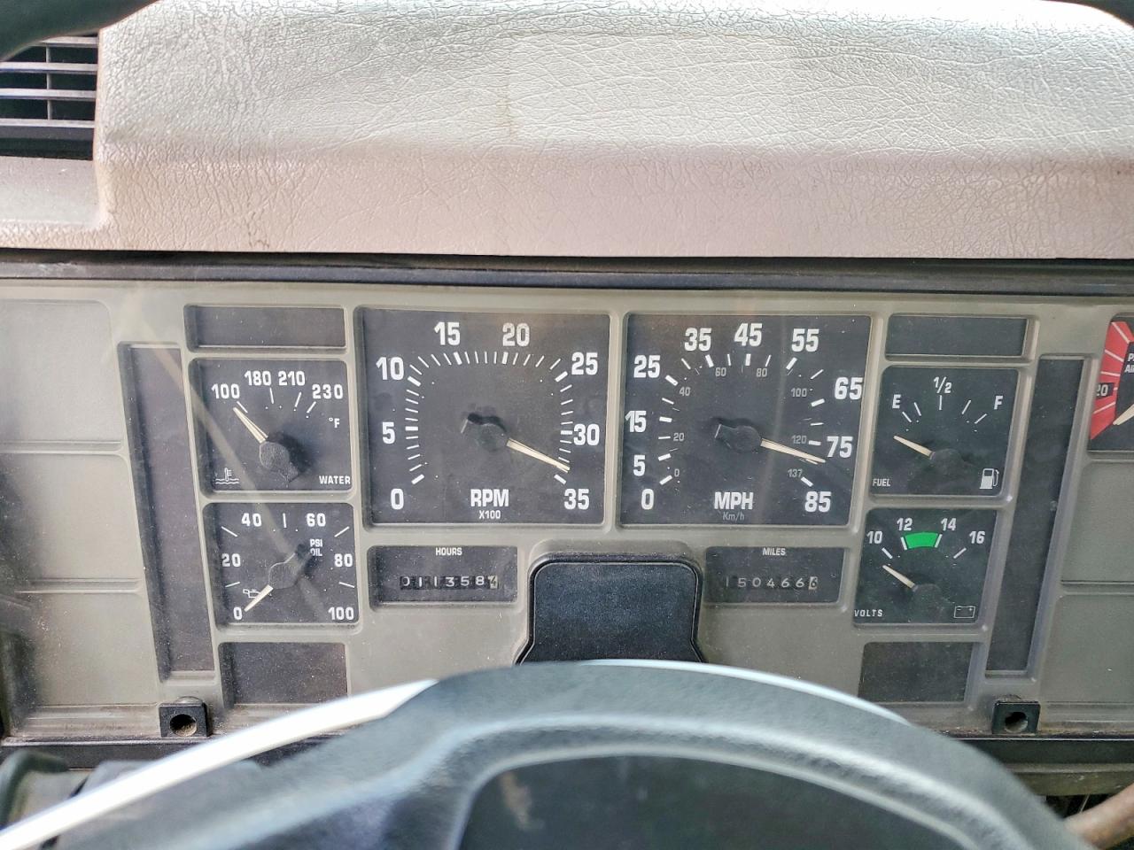 INTERNATIONAL 4900 1996 — 9