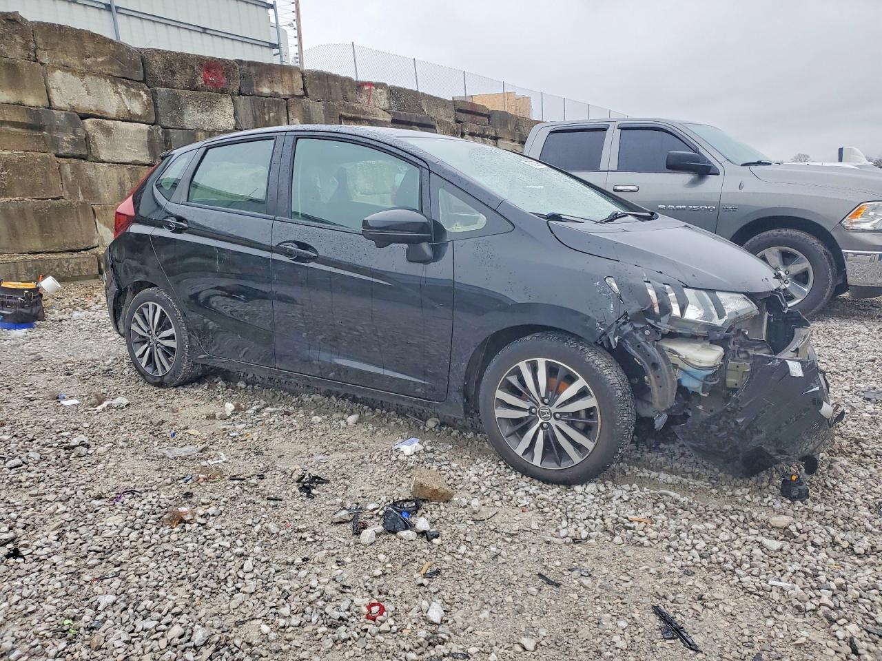 2017 HONDA FIT EX