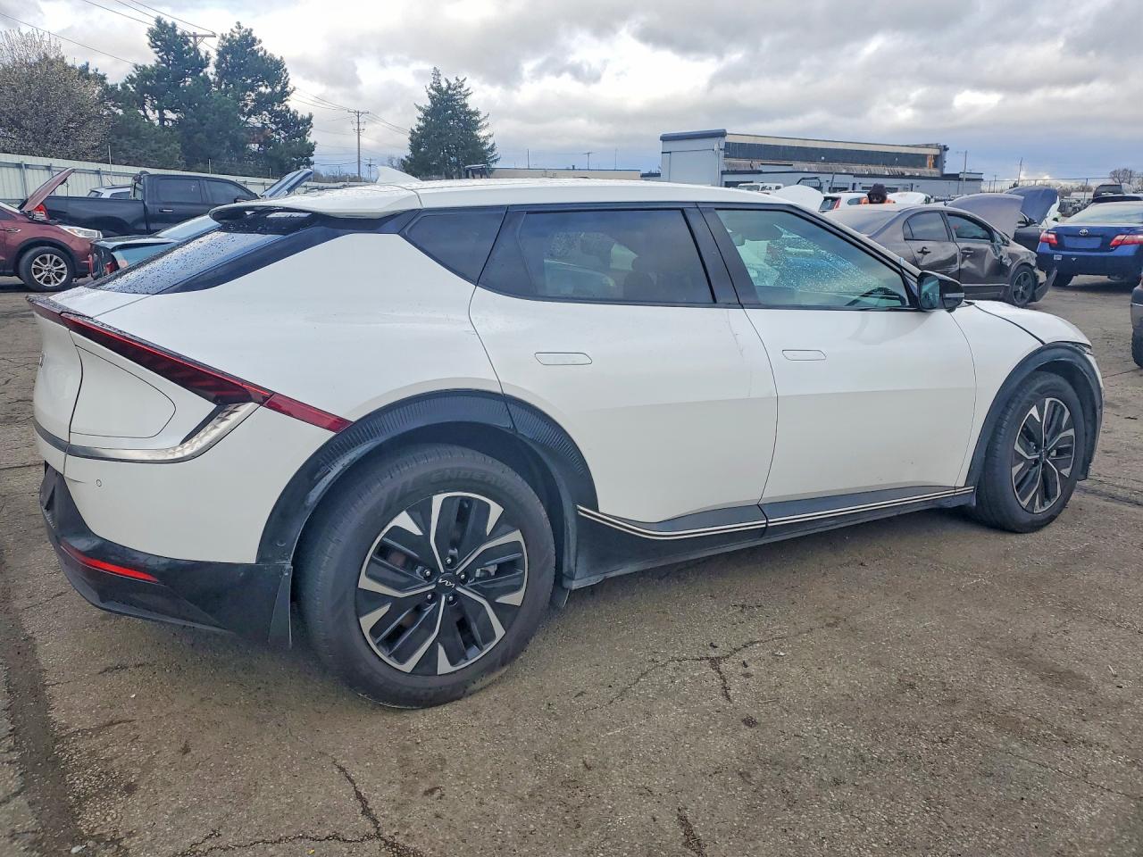 KIA EV6 2023 — 4