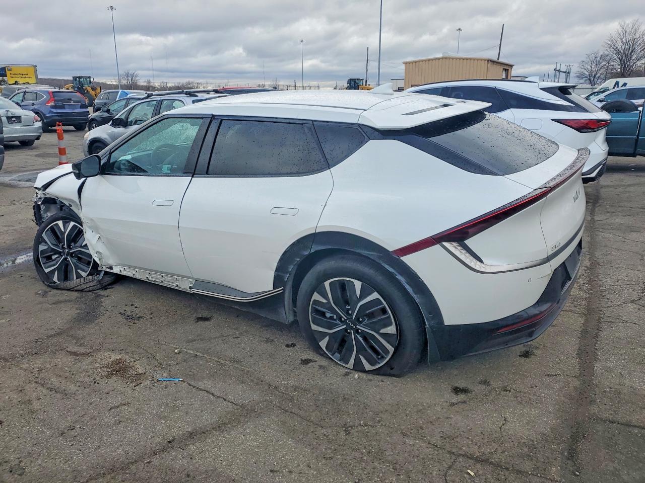 KIA EV6 2023 — 3