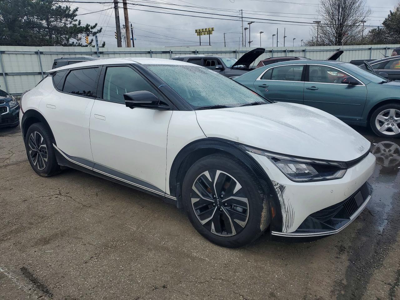 KIA EV6 2023 — 5