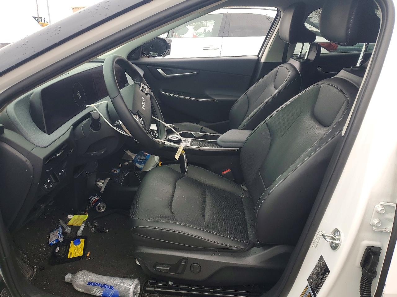 KIA EV6 2023 — 8