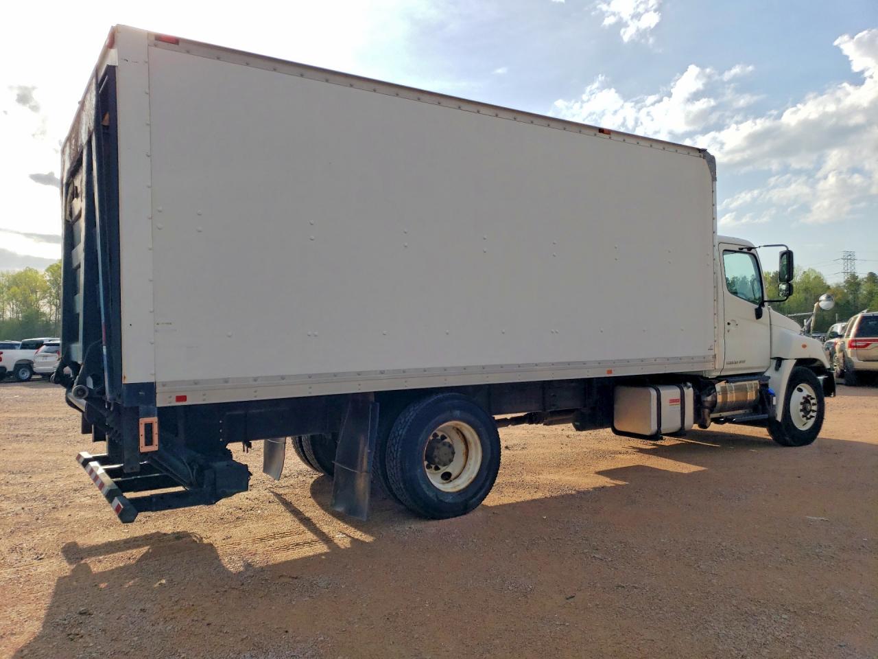 HINO 258/268 2015 — 4