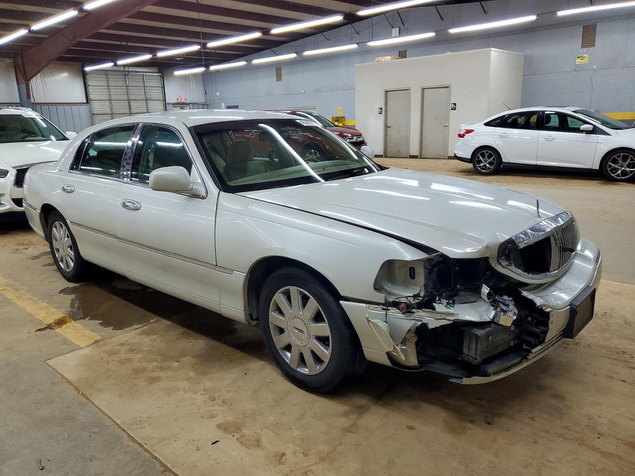 LINCOLN TOWN CAR 2007 — 5