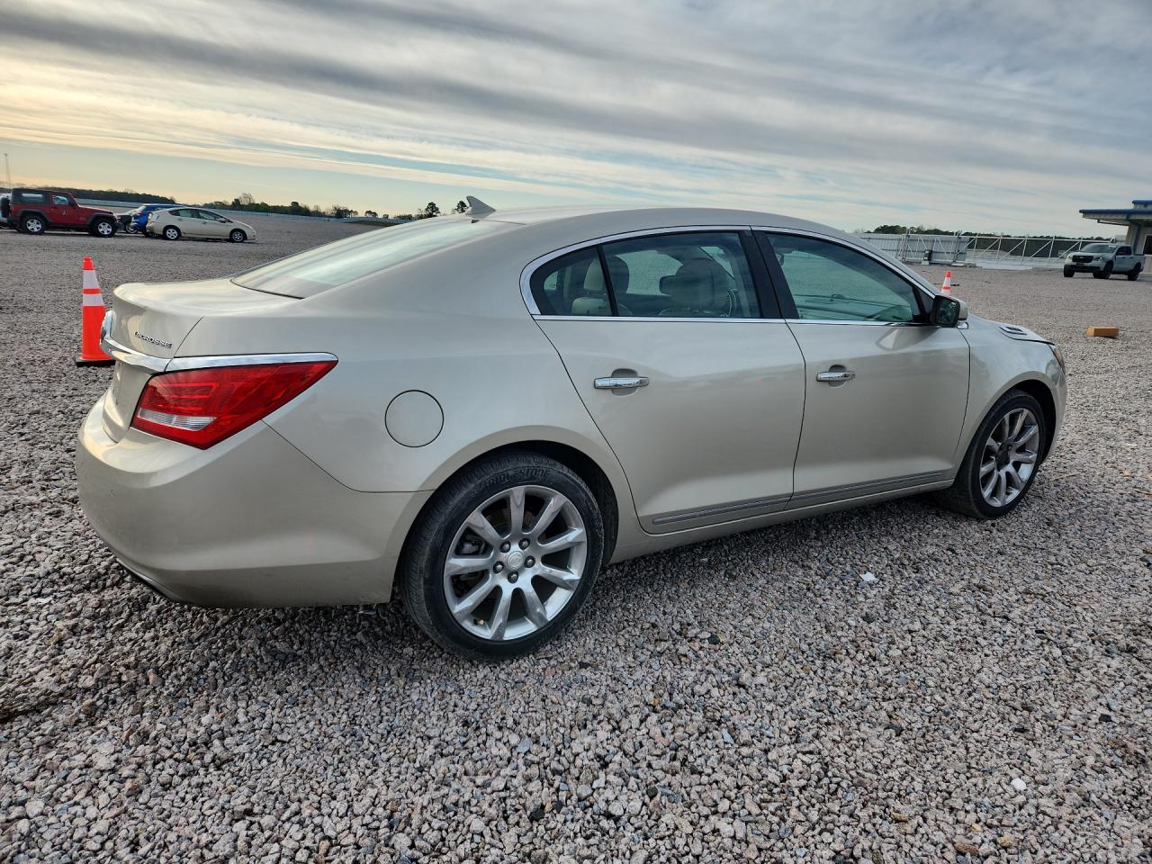 BUICK LACROSSE 2014 — 4