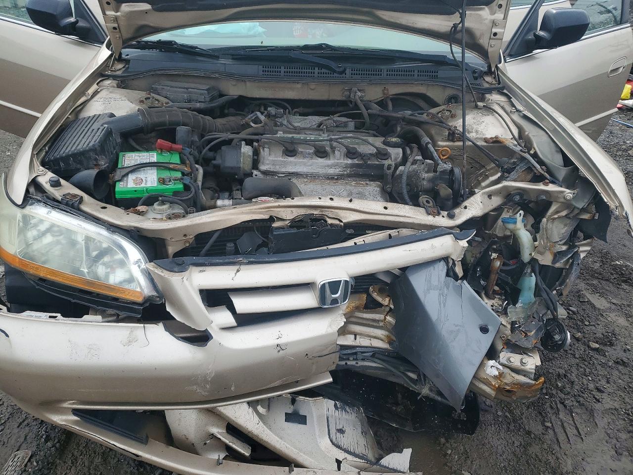 HONDA ACCORD 2001 — 12