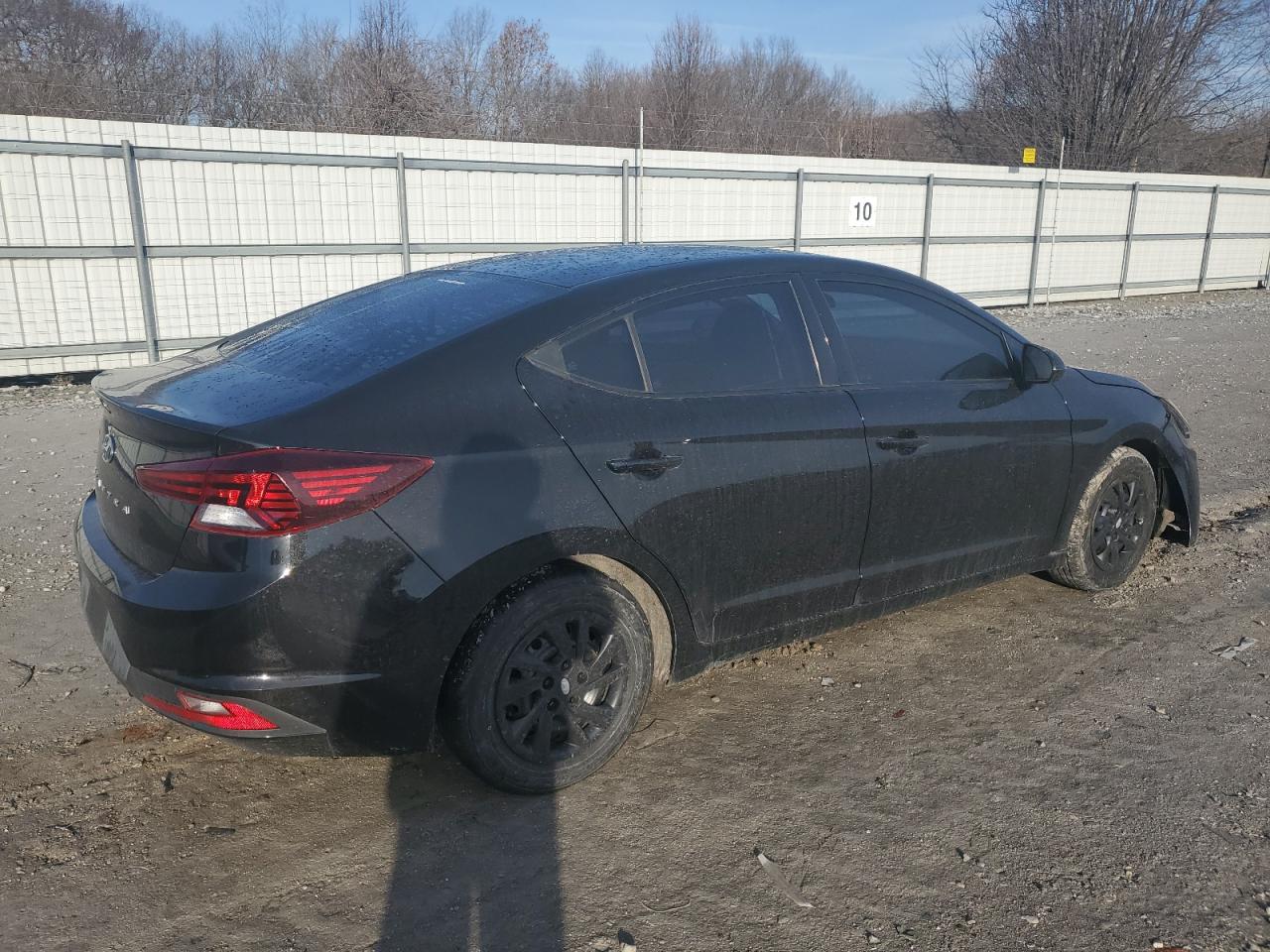 HYUNDAI ELANTRA 2019 — 4