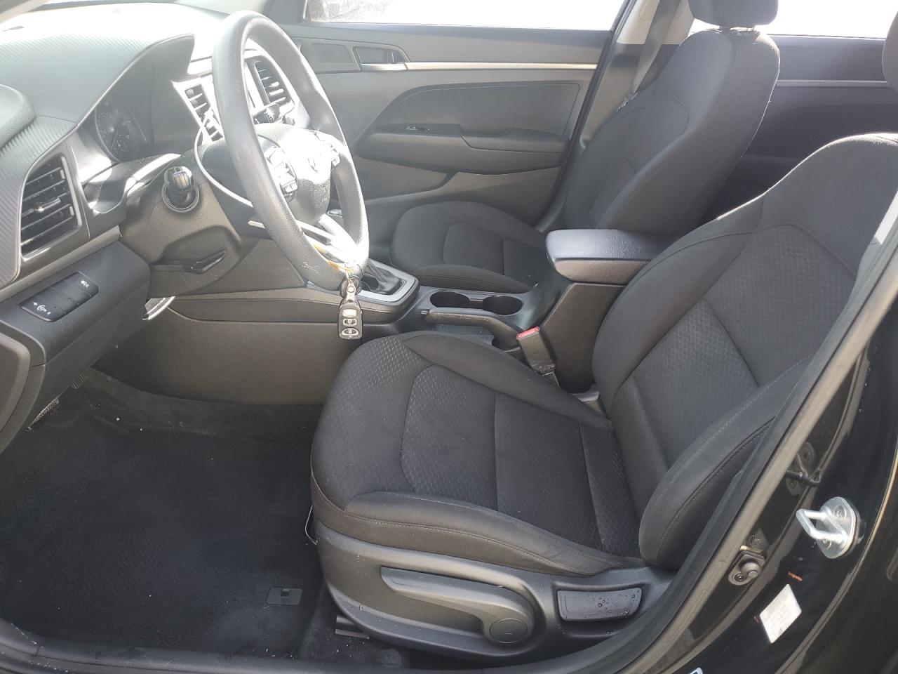 HYUNDAI ELANTRA 2019 — 8