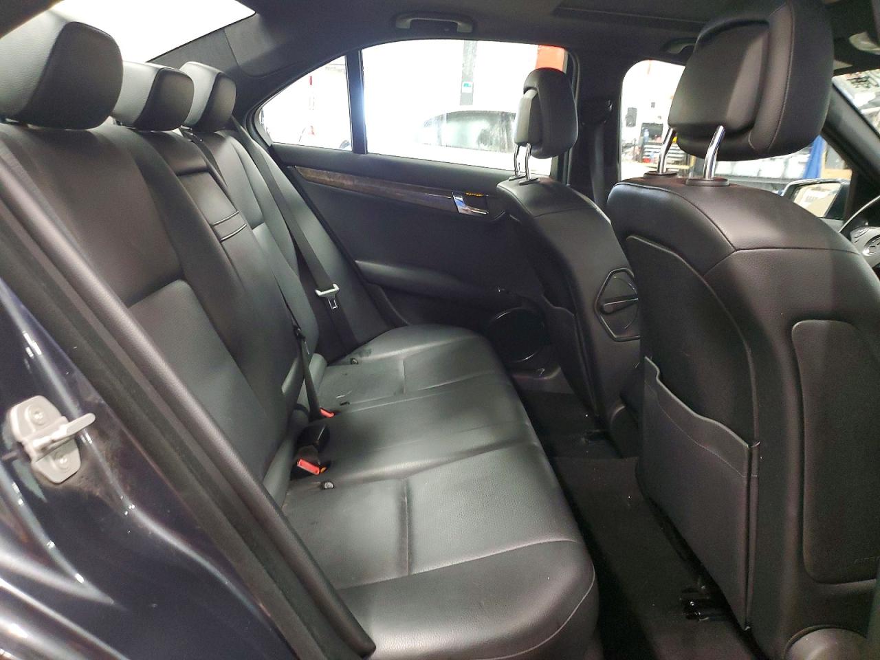 MERCEDES BENZ C 2010 — 11