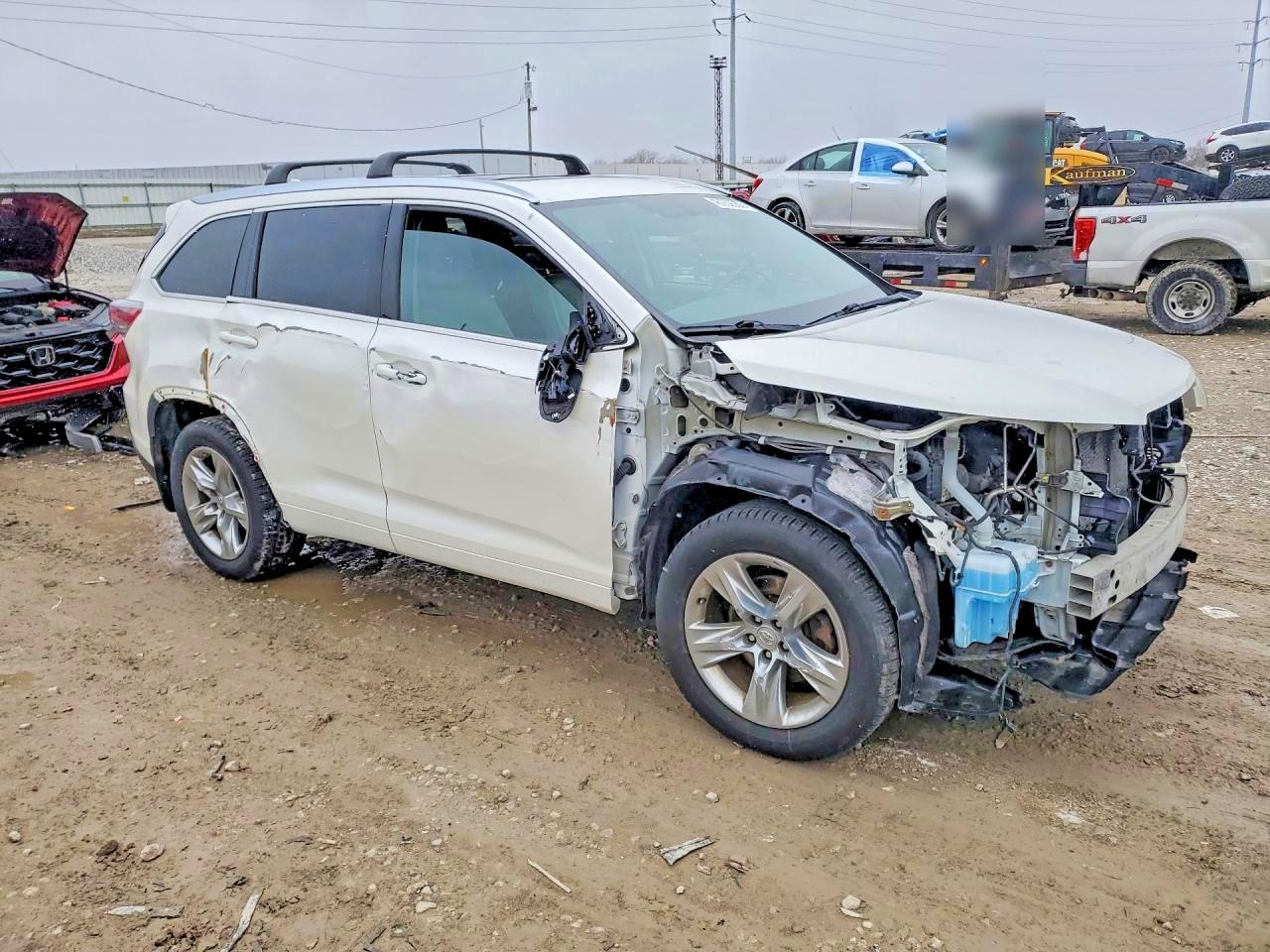 2015 TOYOTA HIGHLANDER LIMITED