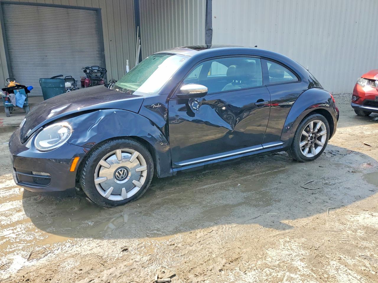 2013 VOLKSWAGEN BEETLE