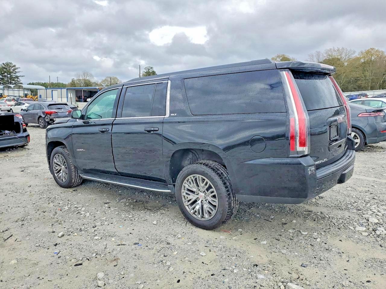GMC YUKON XL 2020 — 3