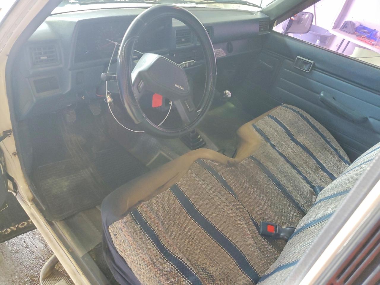 TOYOTA PICKUP 1987 — 9