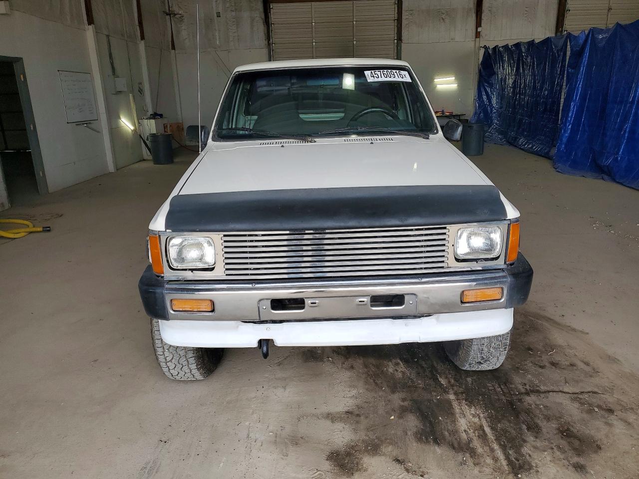 TOYOTA PICKUP 1987 — 6