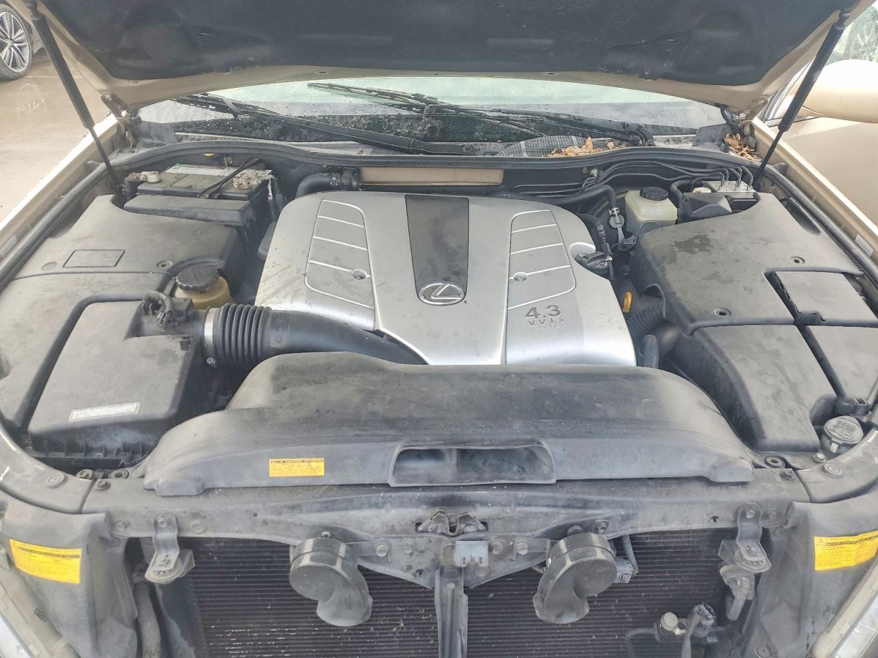LEXUS LS 2001 — 12