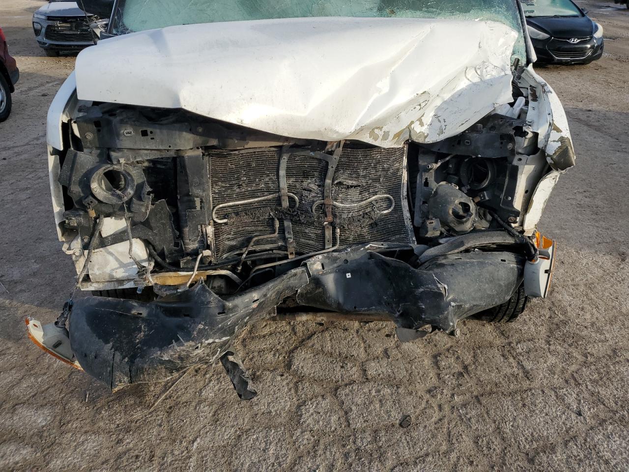 CHEVROLET EXPRESS G2500 2012 — 13