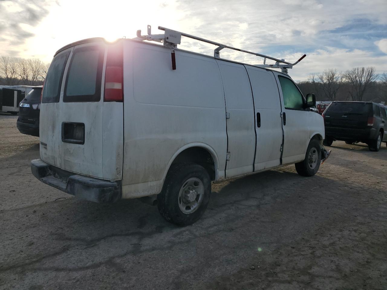 CHEVROLET EXPRESS G2500 2012 — 4