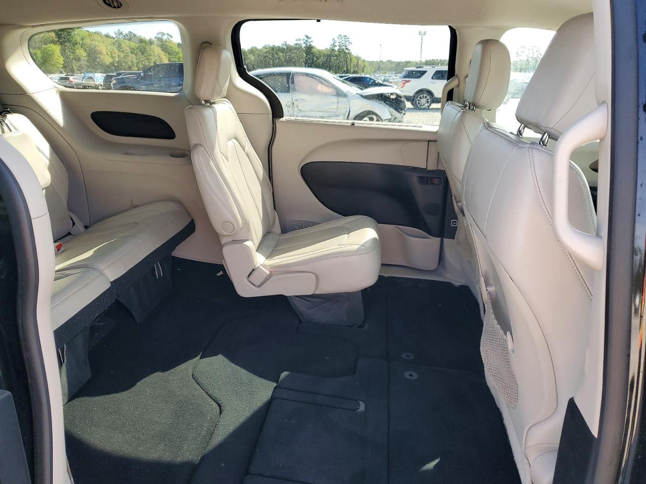 CHRYSLER VOYAGER 2021 — 12