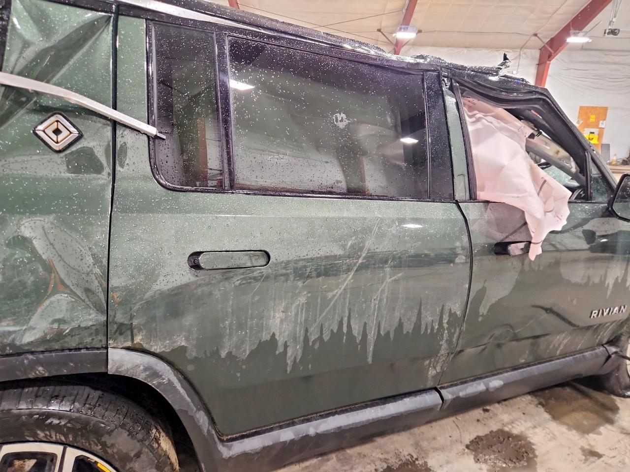 RIVIAN R1S 2025 — 11