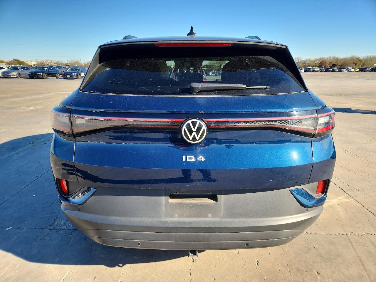 VOLKSWAGEN ID.4 2023 — 7