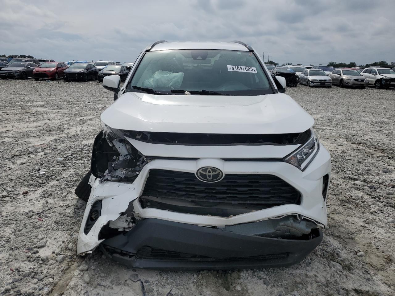 TOYOTA RAV4 XLE 2021 — 6