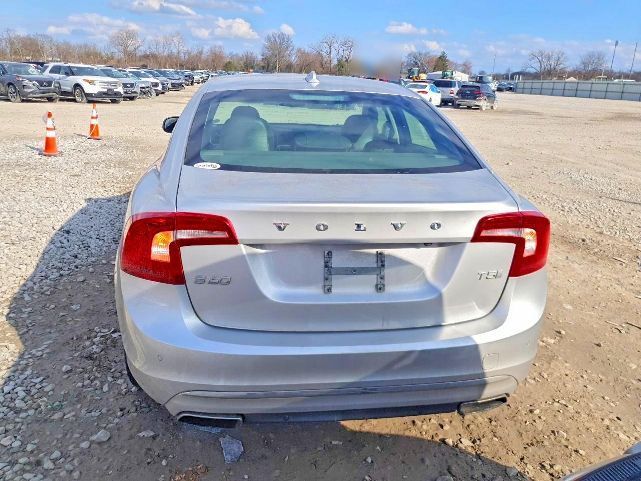 VOLVO S60 2017 — 7