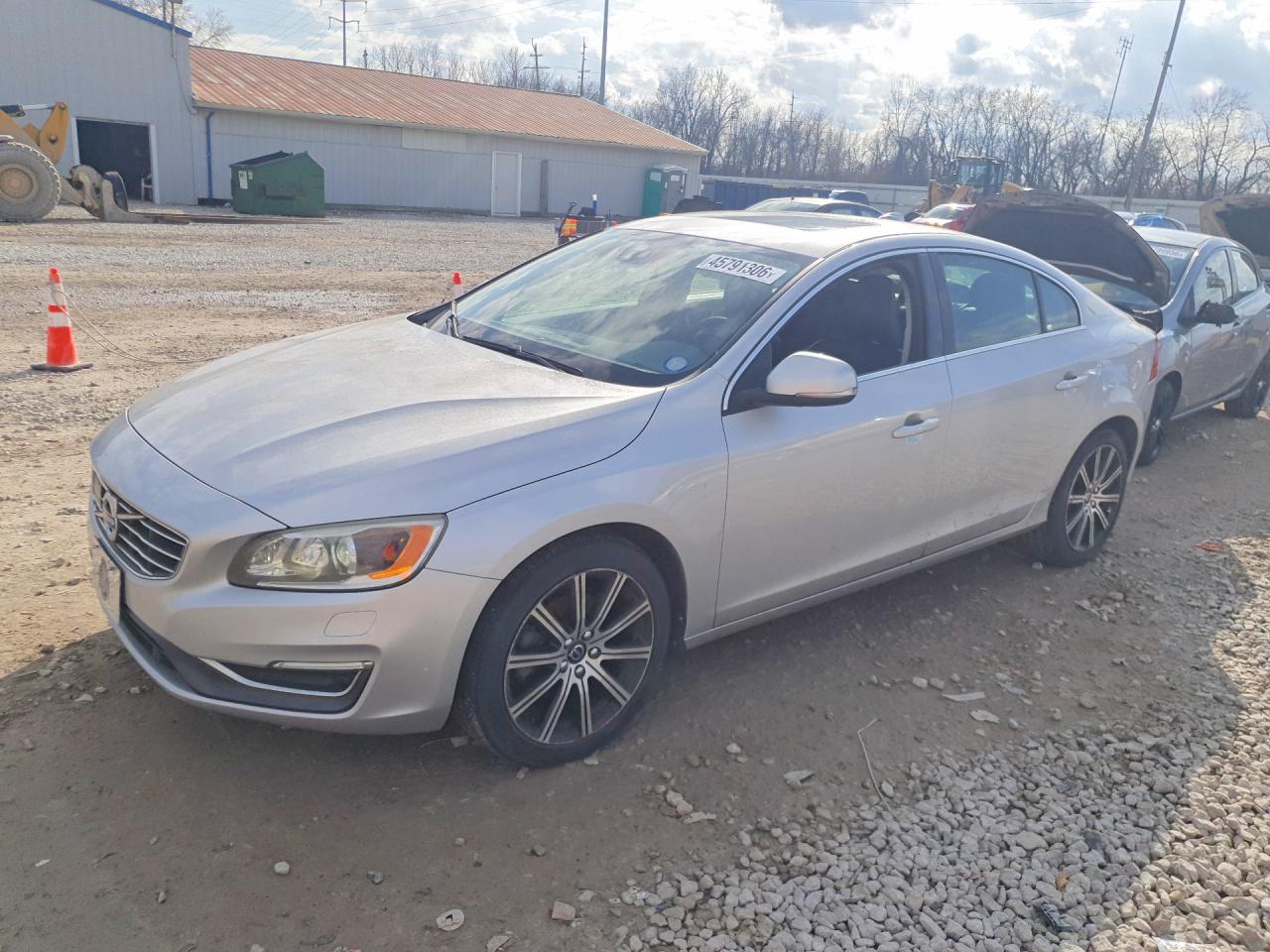 VOLVO S60 2017 — 2