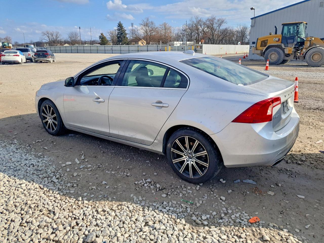 VOLVO S60 2017 — 3