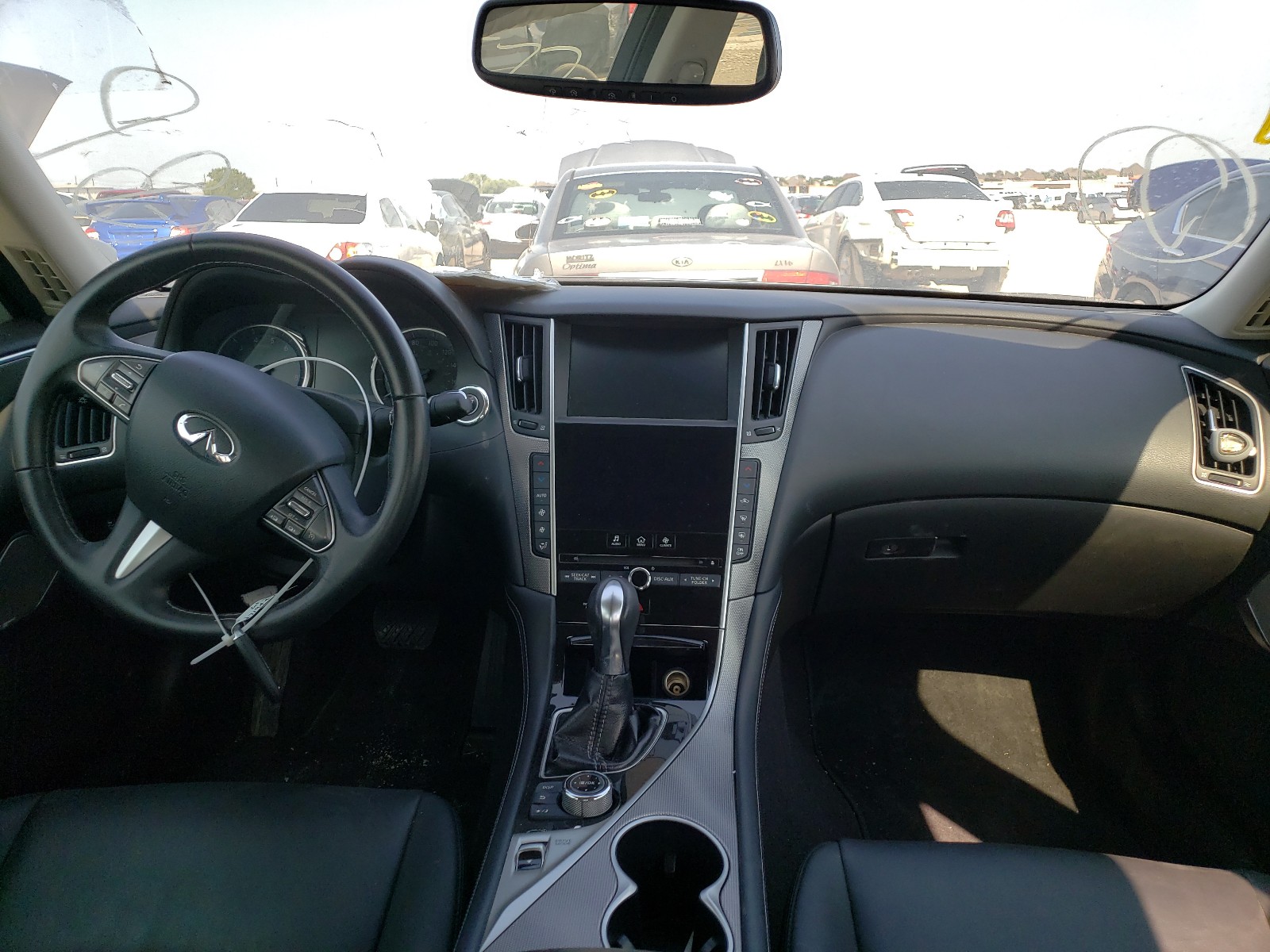 INFINITI Q50 2017 — 10