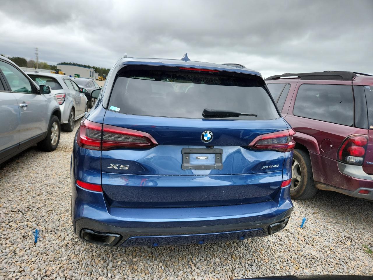BMW X5 2023 — 7
