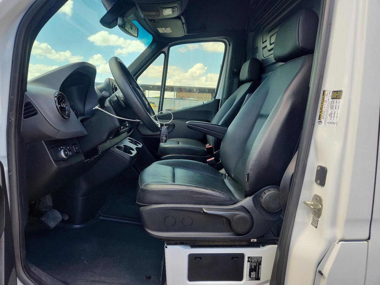 MERCEDES-BENZ SPRINTER 2020 — 7