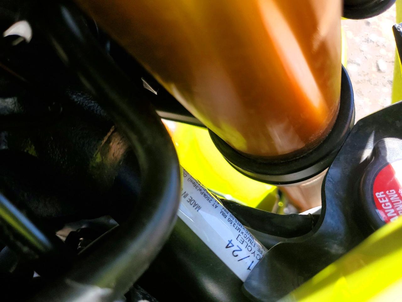 YAMAHA YZFR7 2025 — 9