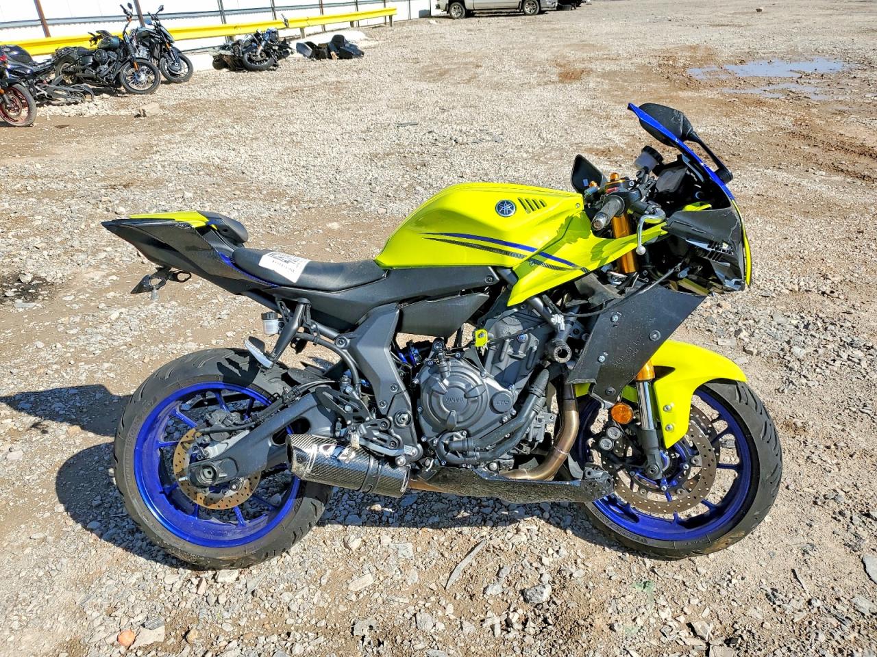 YAMAHA YZFR7 2025 — 2