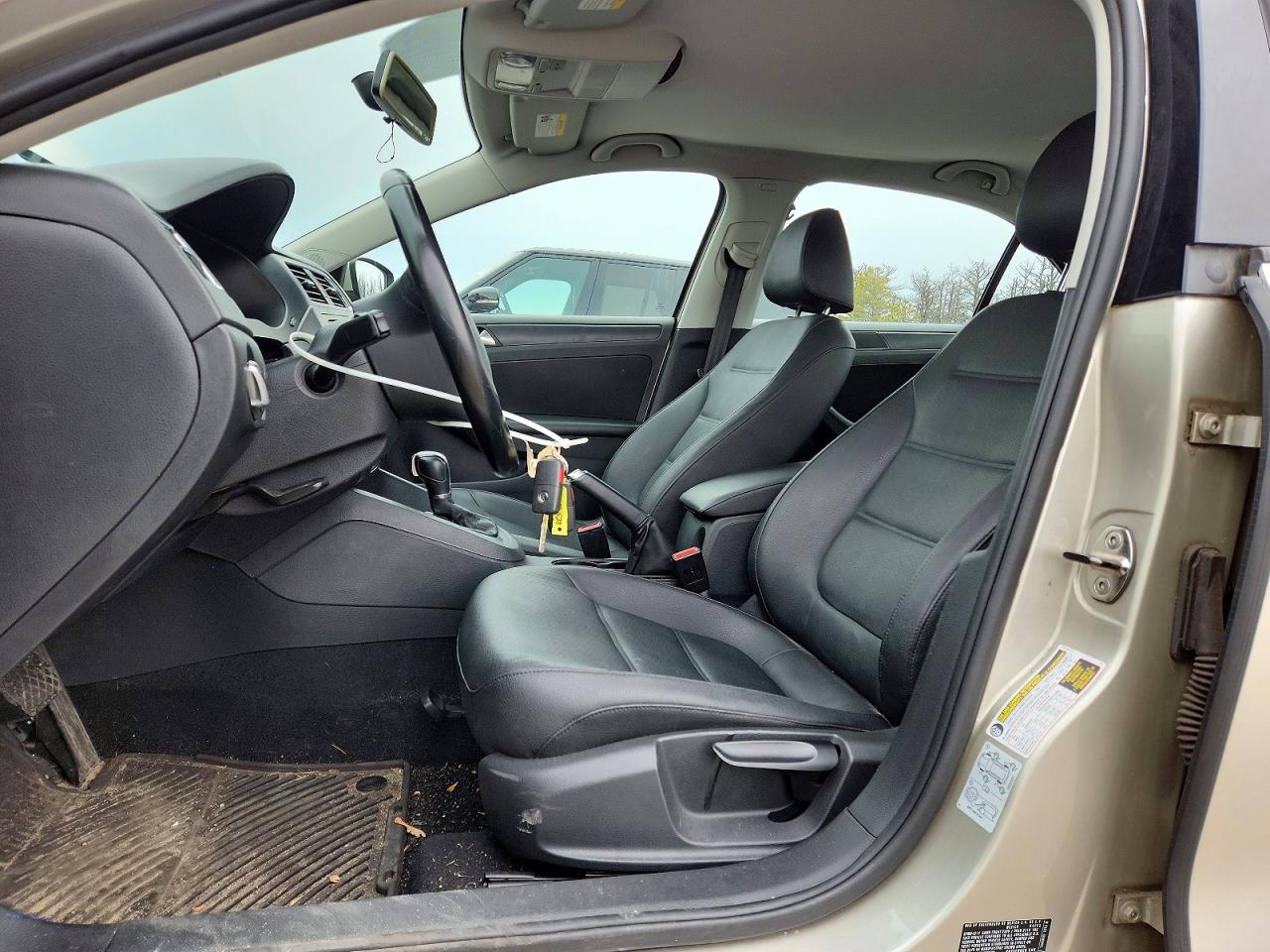 VOLKSWAGEN JETTA 2012 — 8