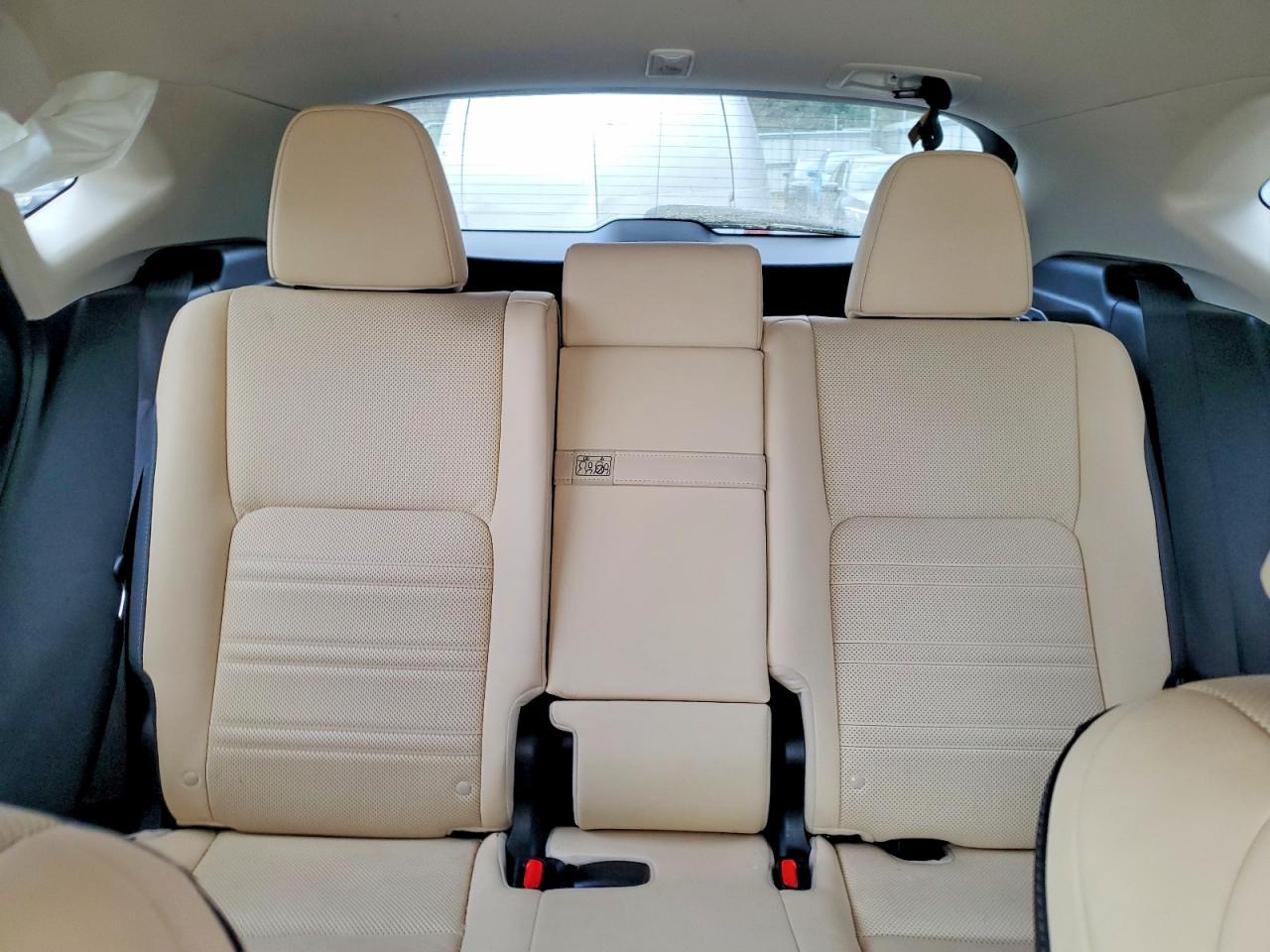 LEXUS NX 300 2021 — 11