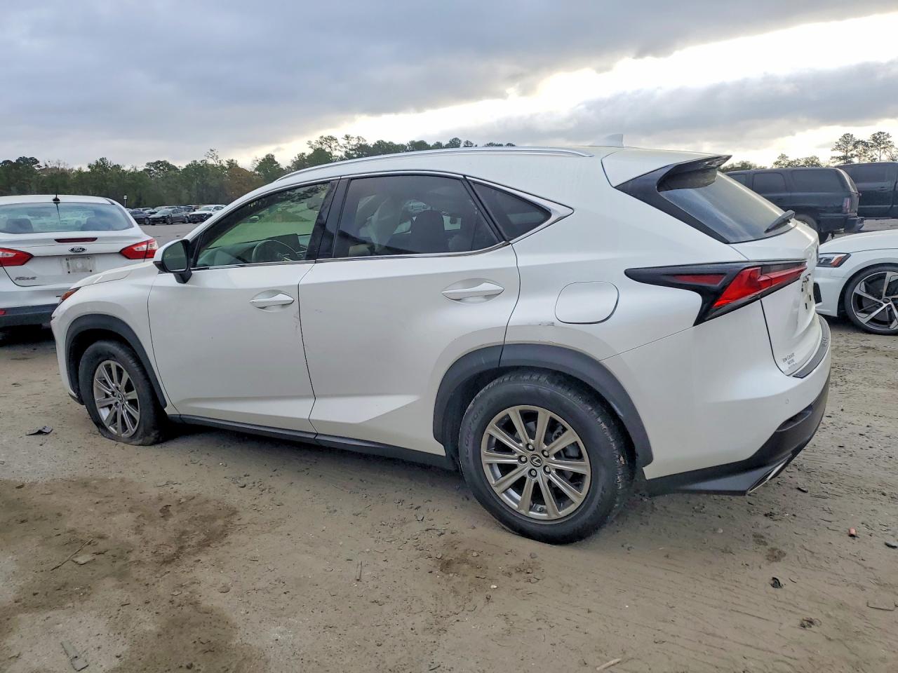 LEXUS NX 300 2021 — 3