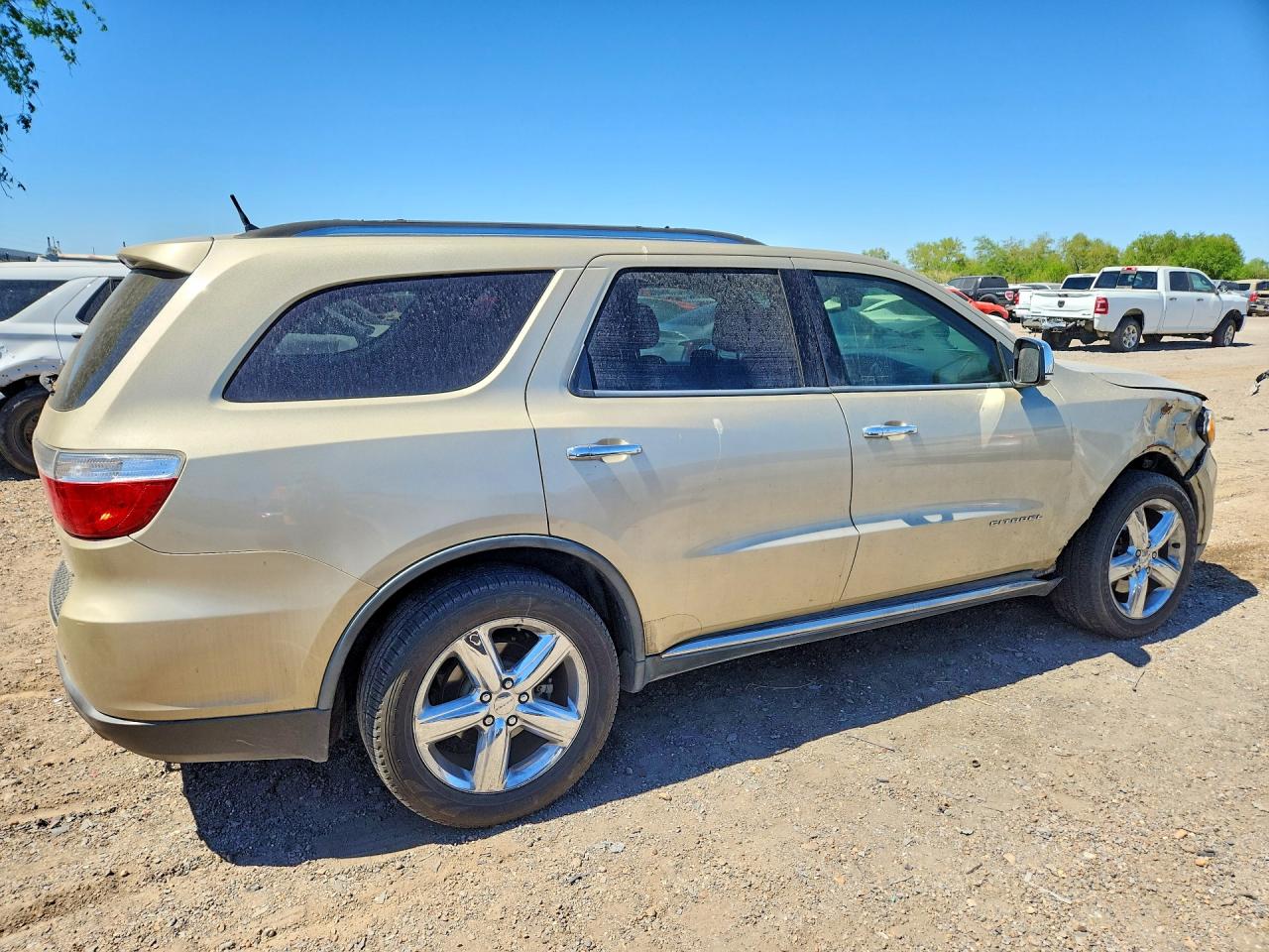DODGE DURANGO 2011 — 4