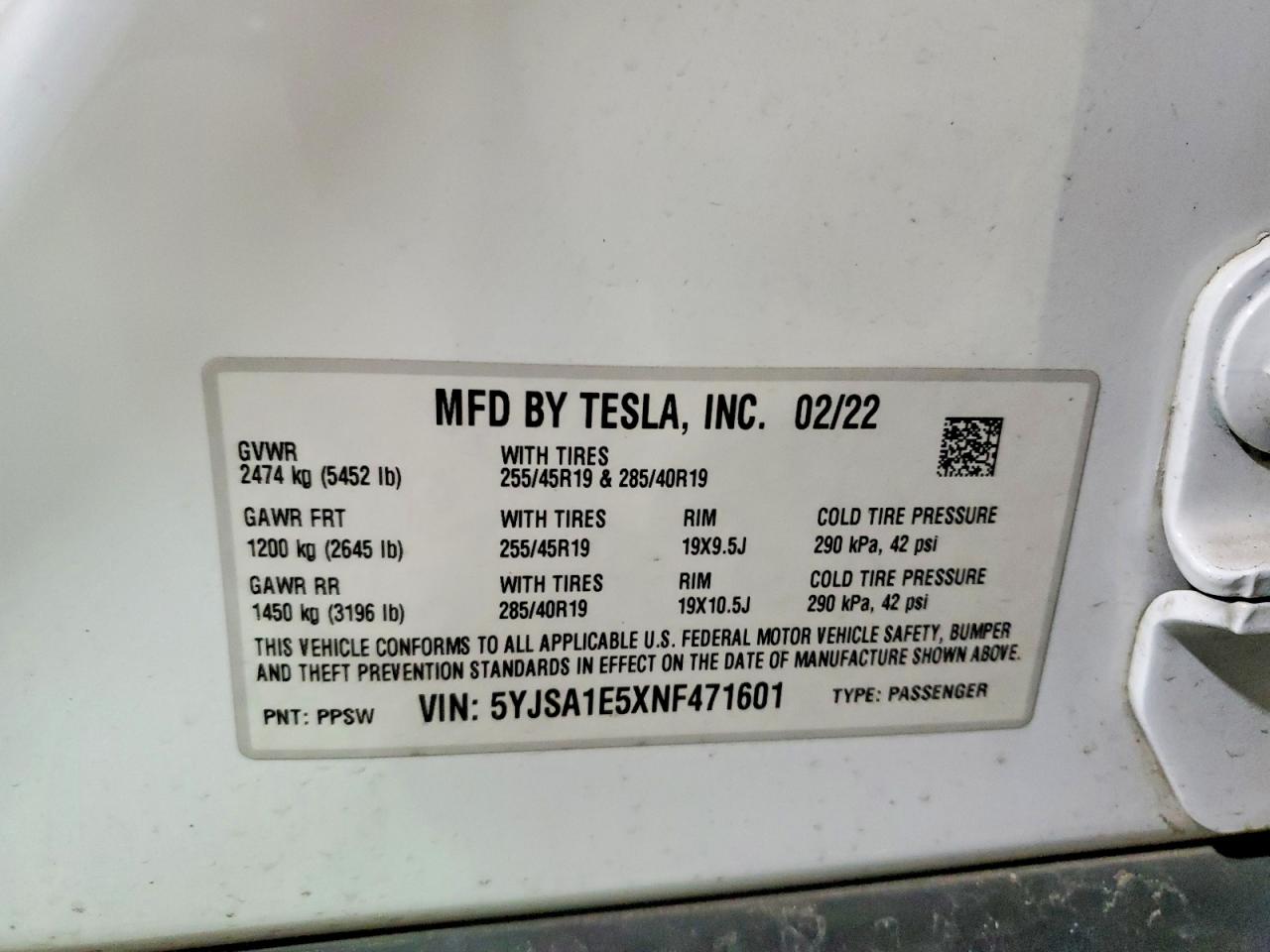TESLA MODEL S 2022 — 13