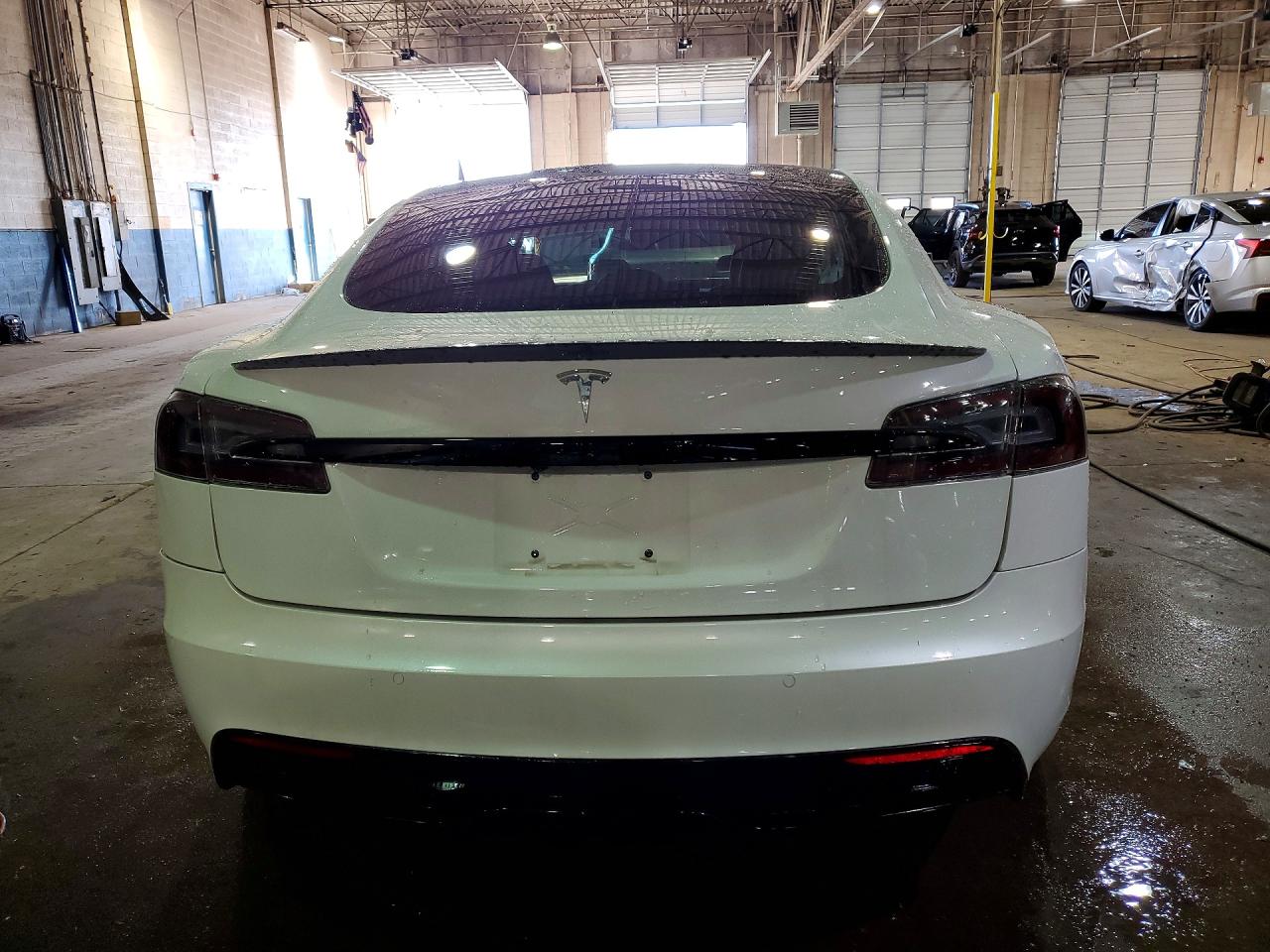 TESLA MODEL S 2022 — 7