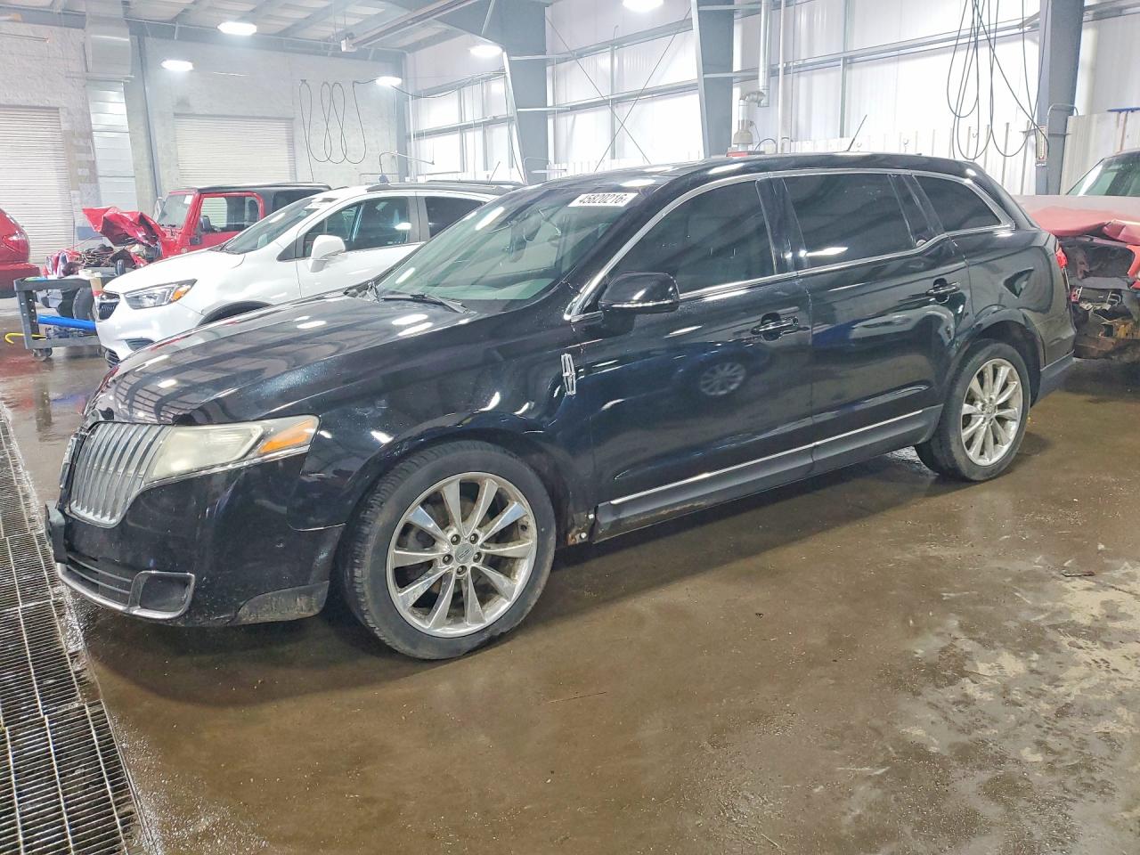 2011 LINCOLN MKT