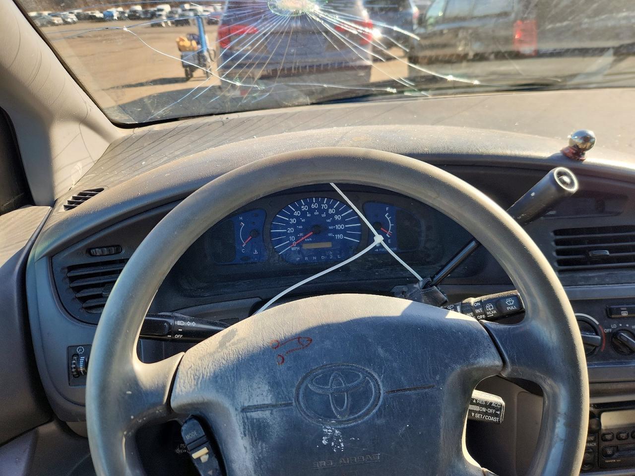 TOYOTA SIENNA 2002 — 10