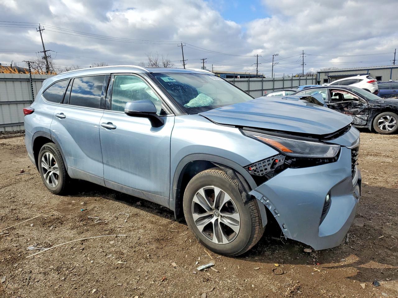 2021 TOYOTA HIGHLANDER XLE