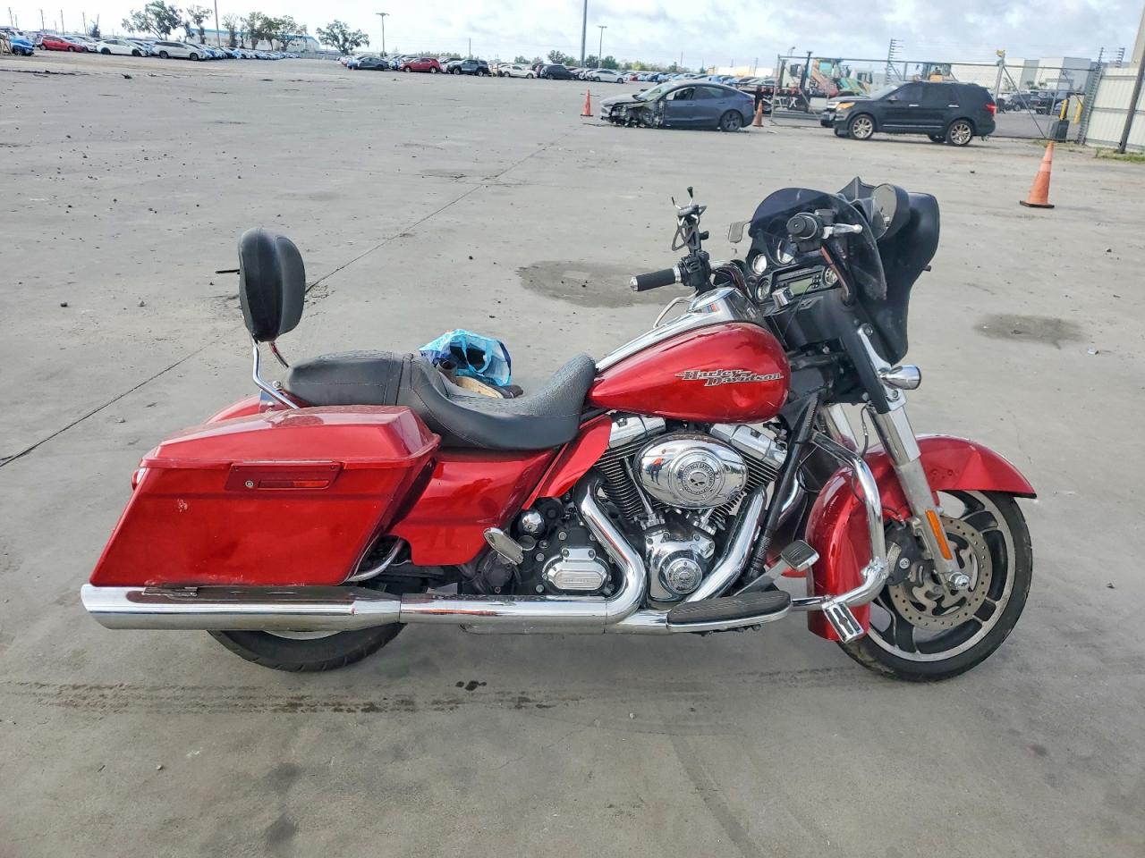 HARLEY-DAVIDSON FLHX 2013 — 2