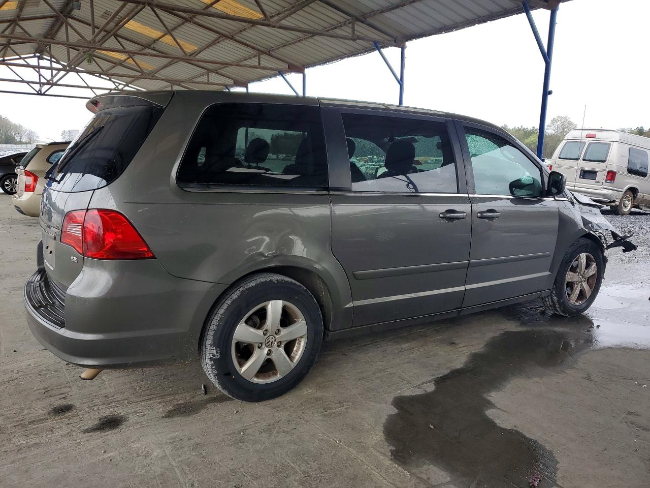 VOLKSWAGEN ROUTAN 2010 — 4