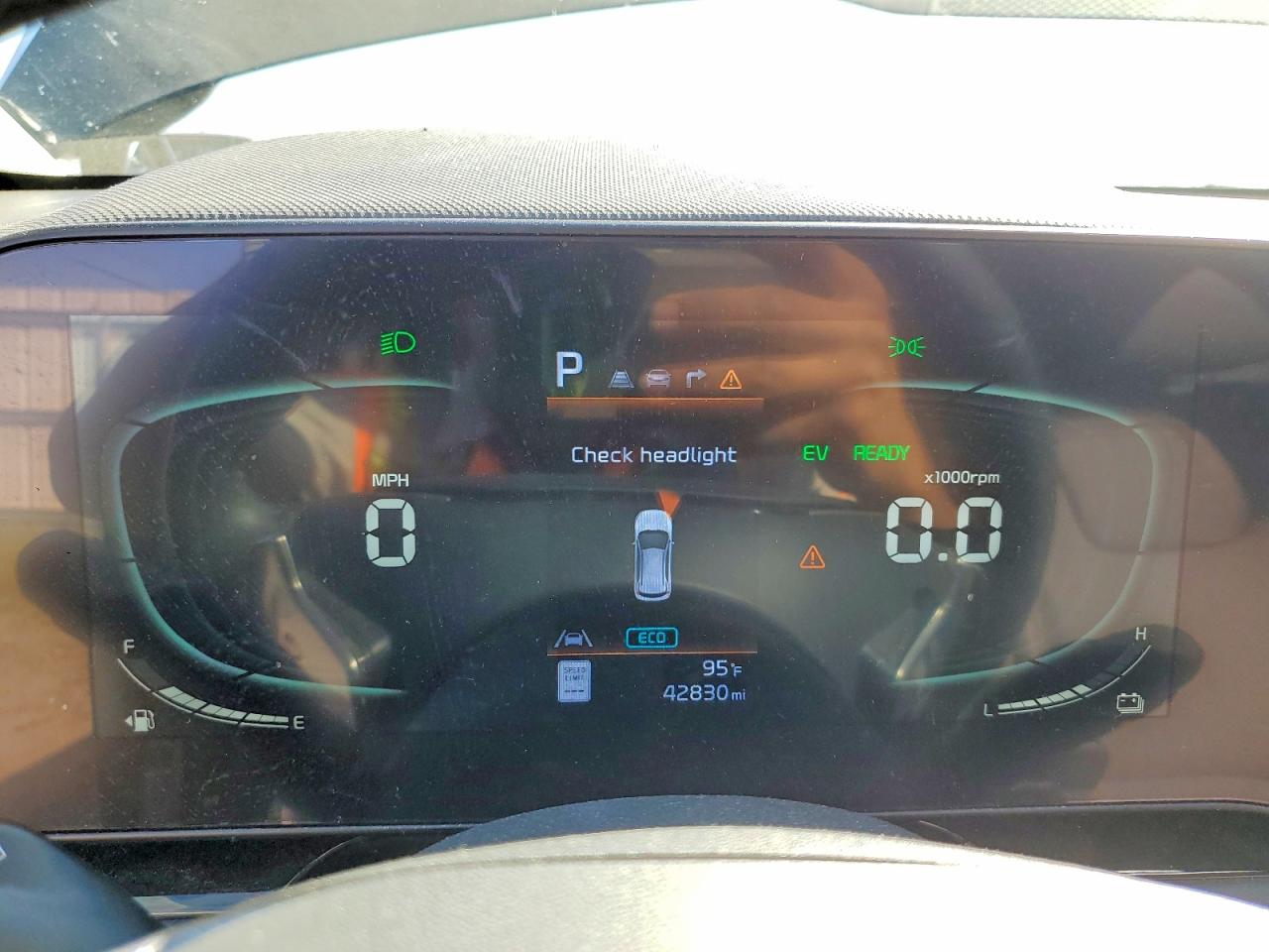 KIA NIRO 2024 — 10